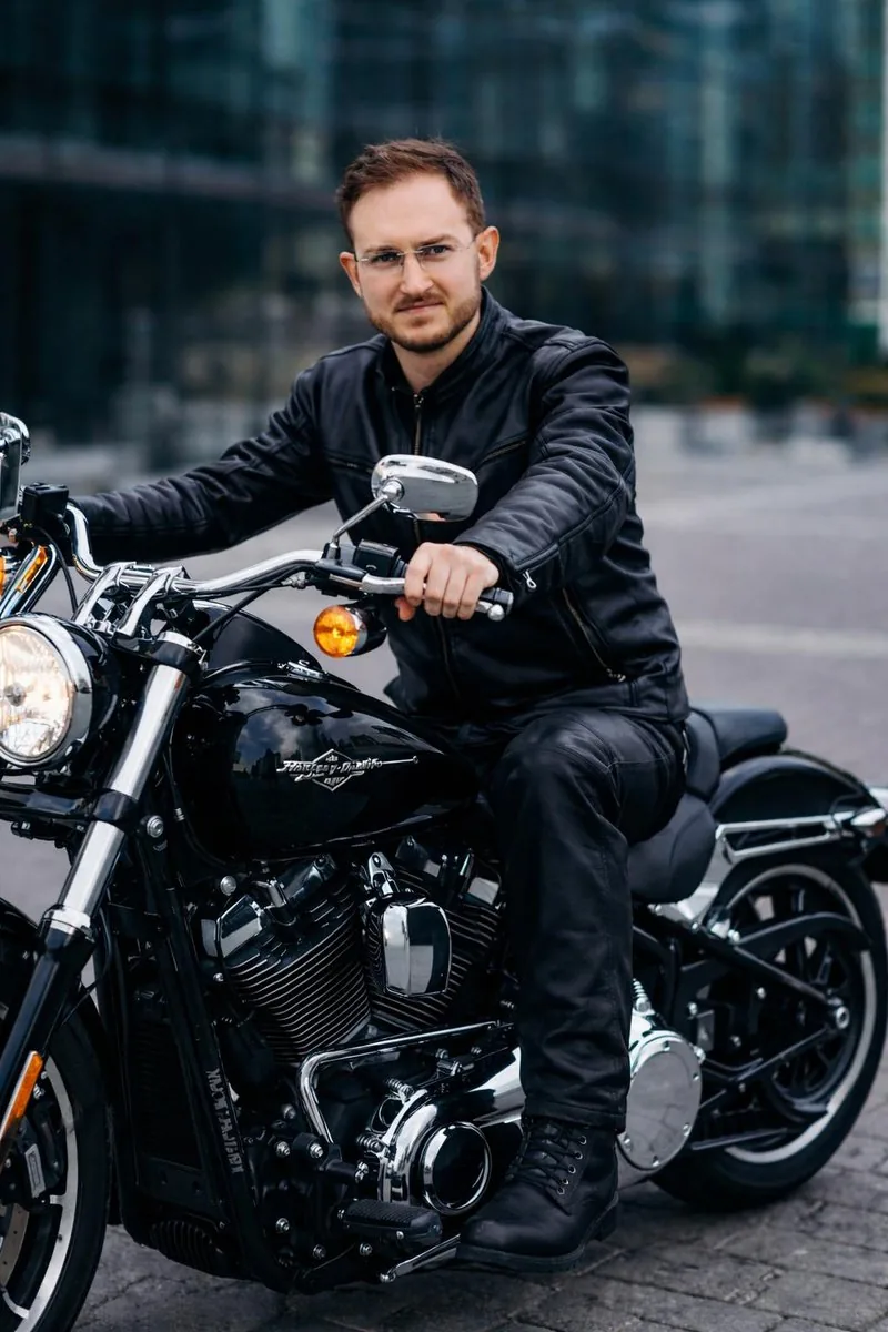 Sesja zdjęciowa AI — motocykl